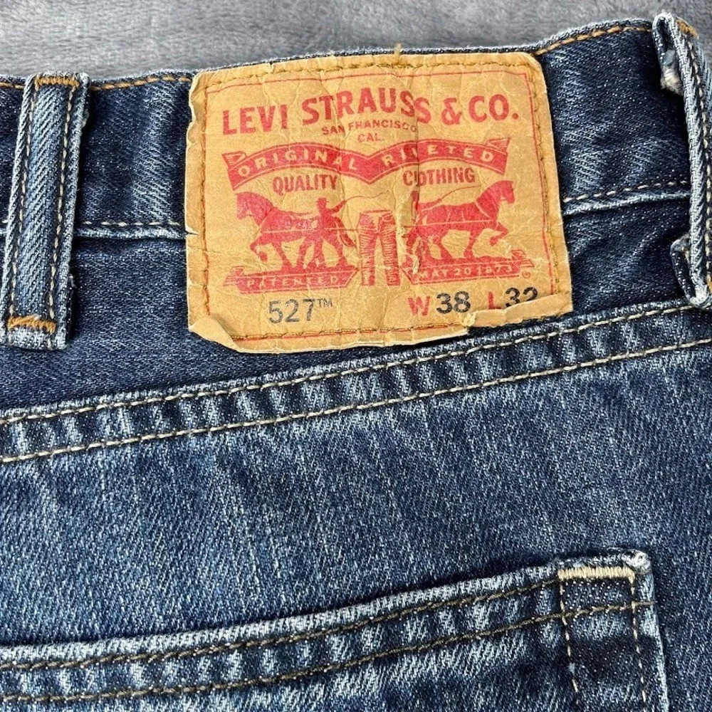 Levi's 527 Boot Cut Jeans Mens Size 38x32 Blue Denim Dark Wash Cotton Cowboy